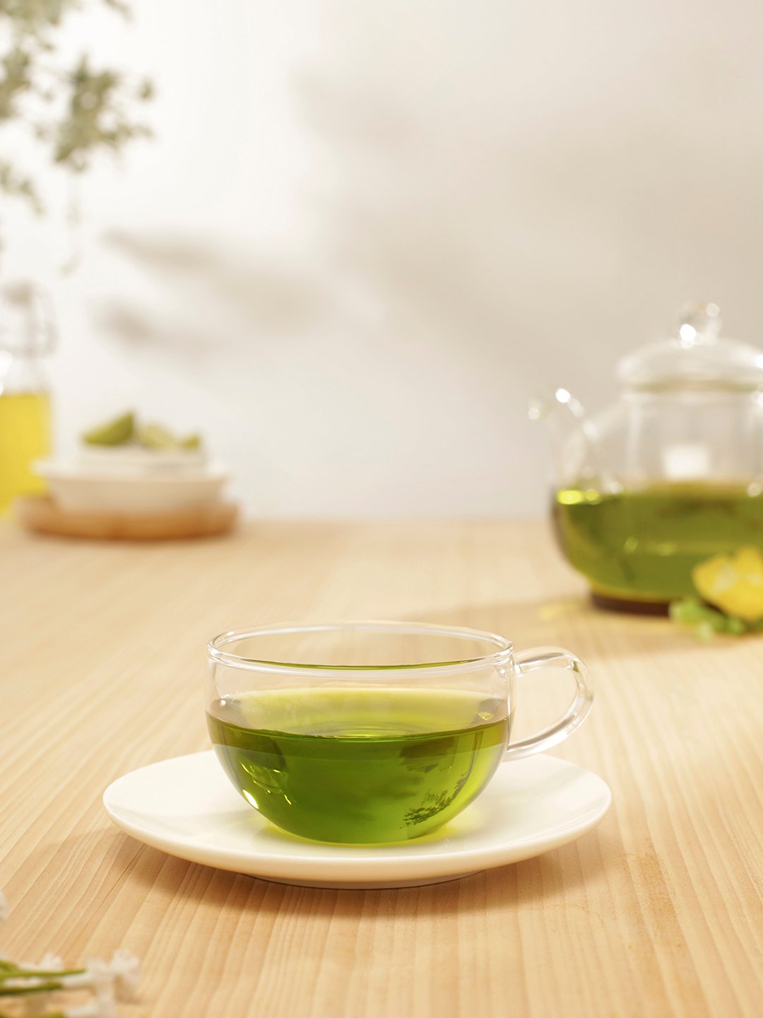 Tea Cups & Saucers